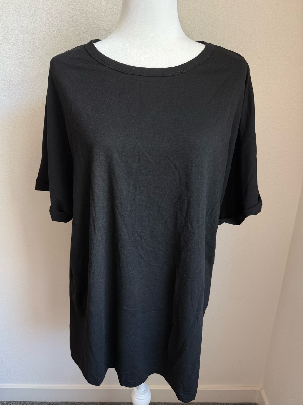 Athmile Flowy Oversized Black Short Sleeve Shirt